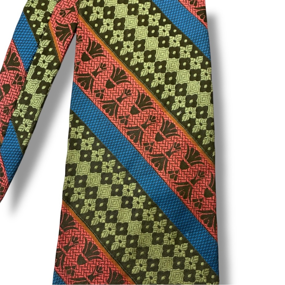 Vintage tie in a geometric pattern of green blue orange & brown hues - Picture 2 of 6
